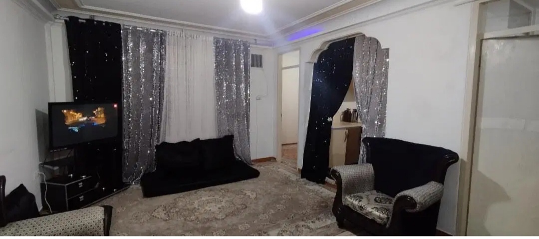 ۷۰ متری طبقه دوم ۲ خواب جاده ملارد اطلس غربی