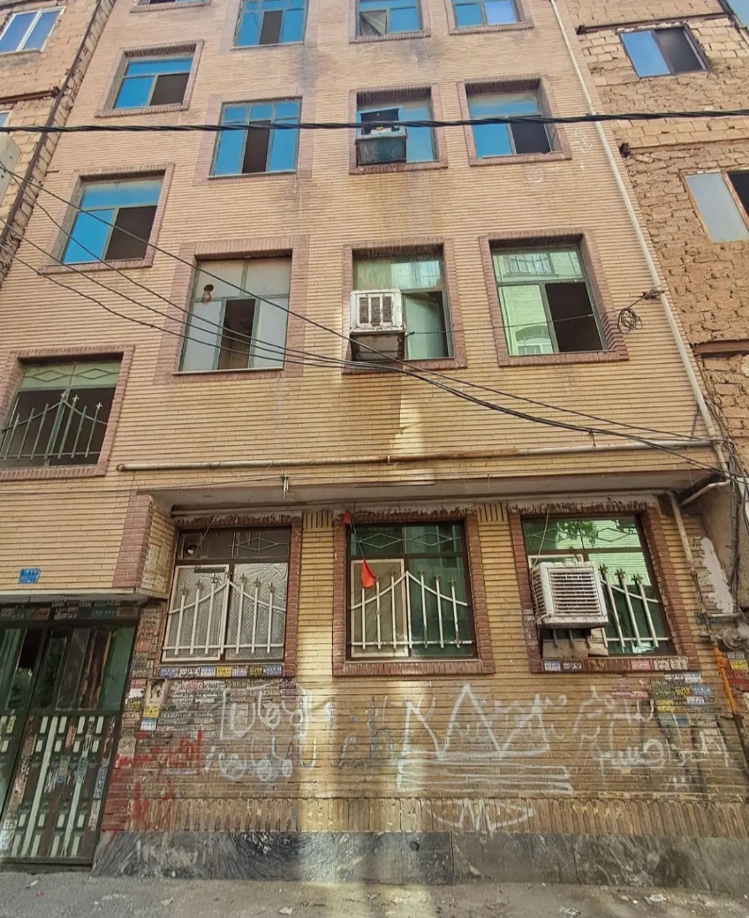 اجاره واحد آپارتمان ۶۰ متری همکف کاشانی
