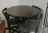 میز صبحانه خوری